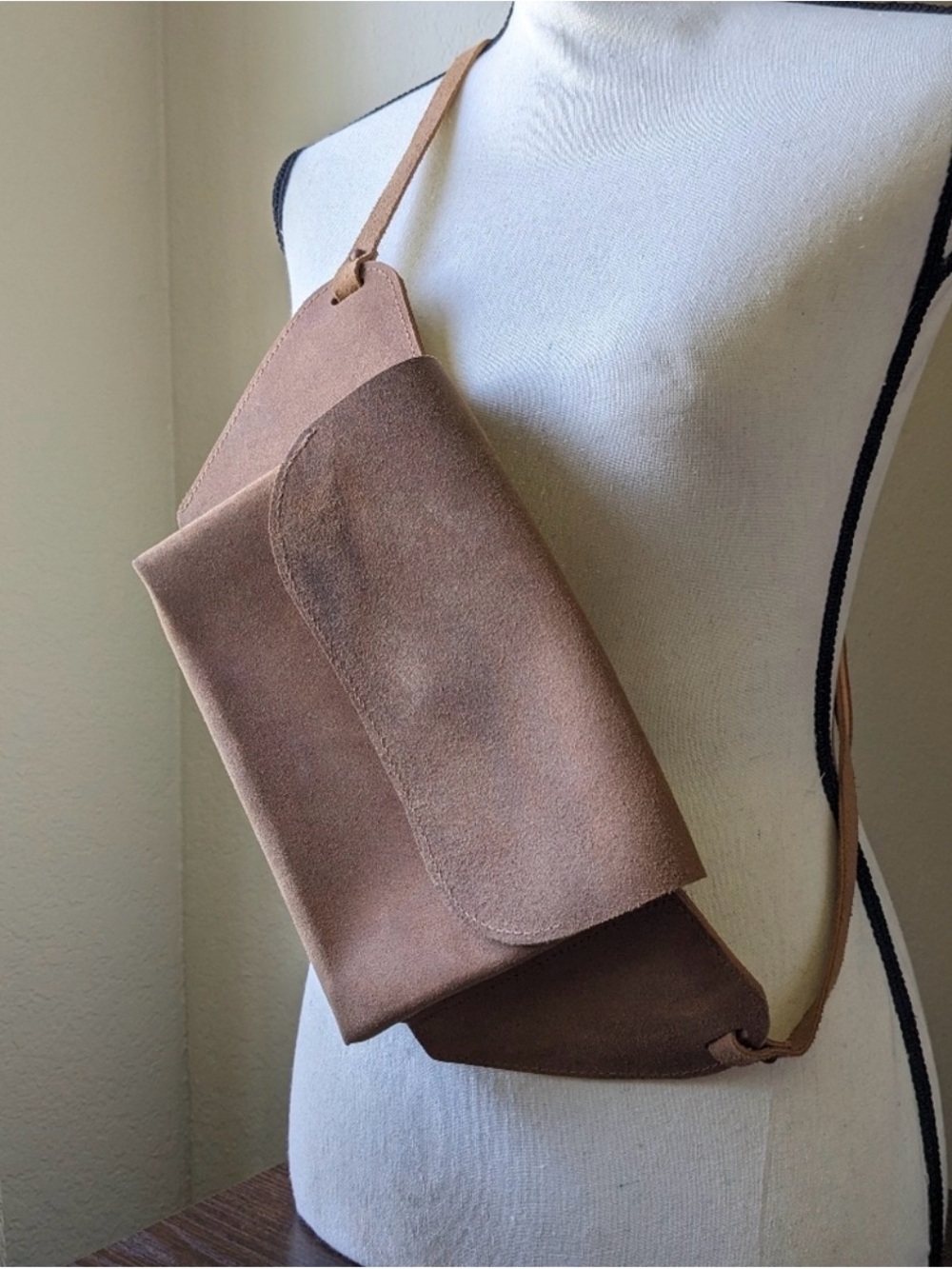 Minimal Suede Crossbody Bag in Brown